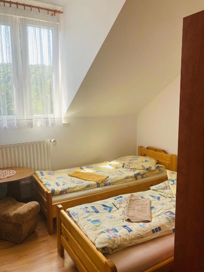 Zajazd Pod Sosnami Berezka Esterno foto